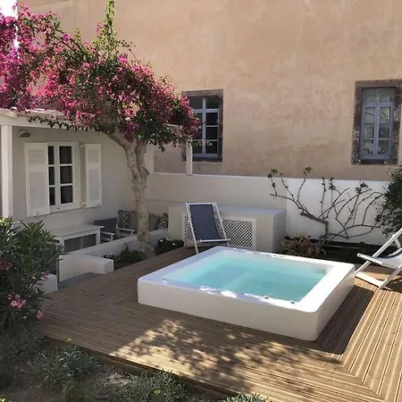 The Garden In * Oia (Santorini)